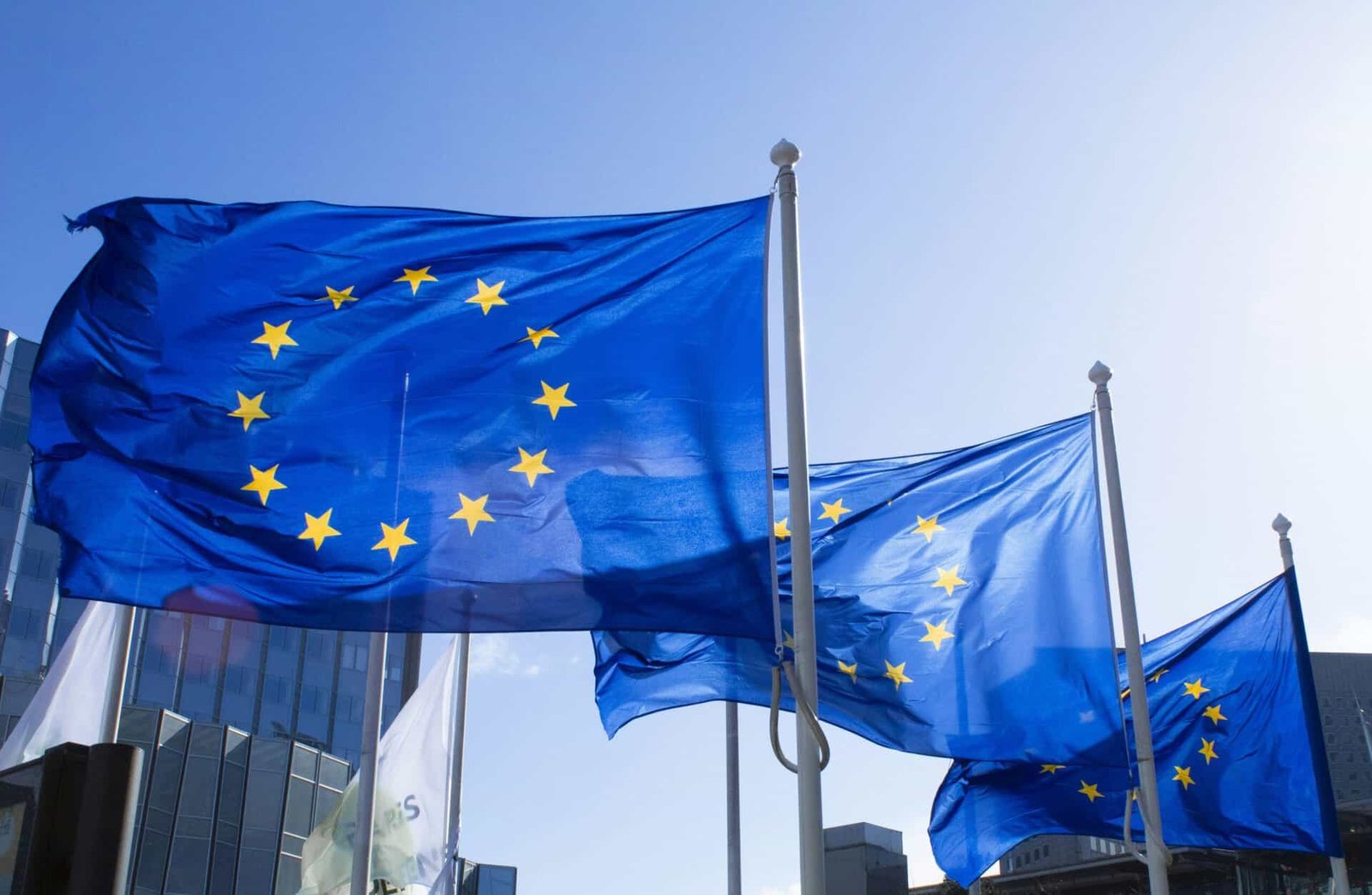 Drapeau européen, la régulation 2026 sur le bagage cabine se joue à Bruxelles