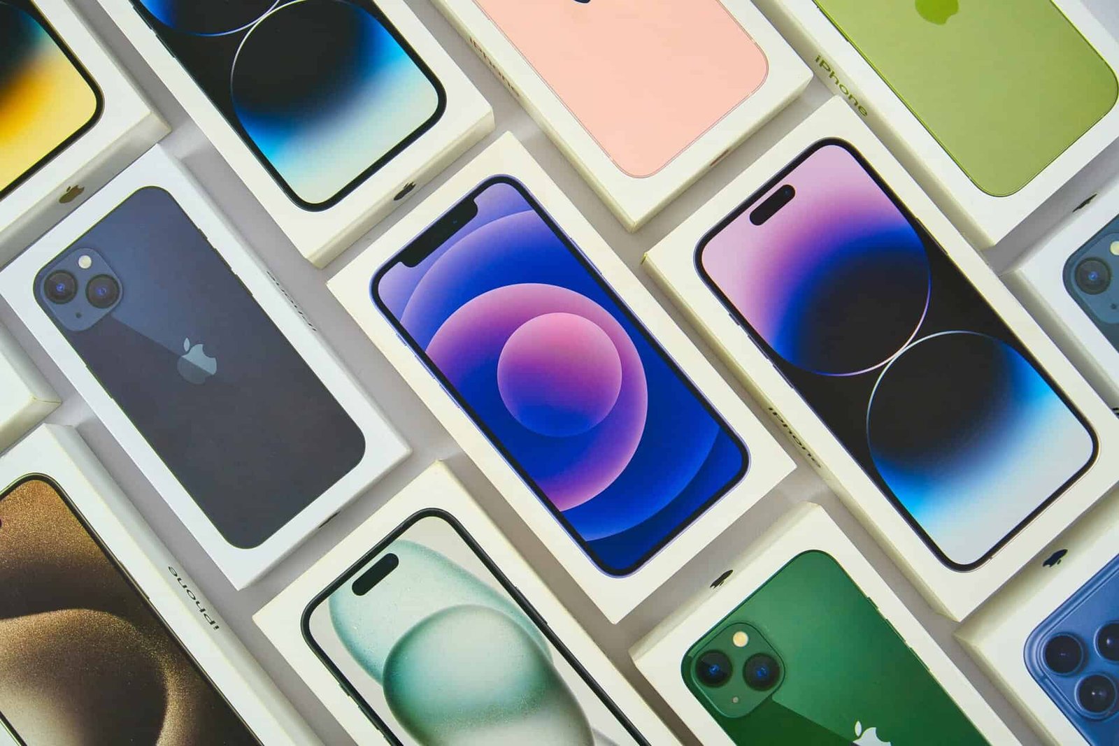 Comparatif des applications eSIM voyage Airalo Holafly Ubigi Saily en 2026