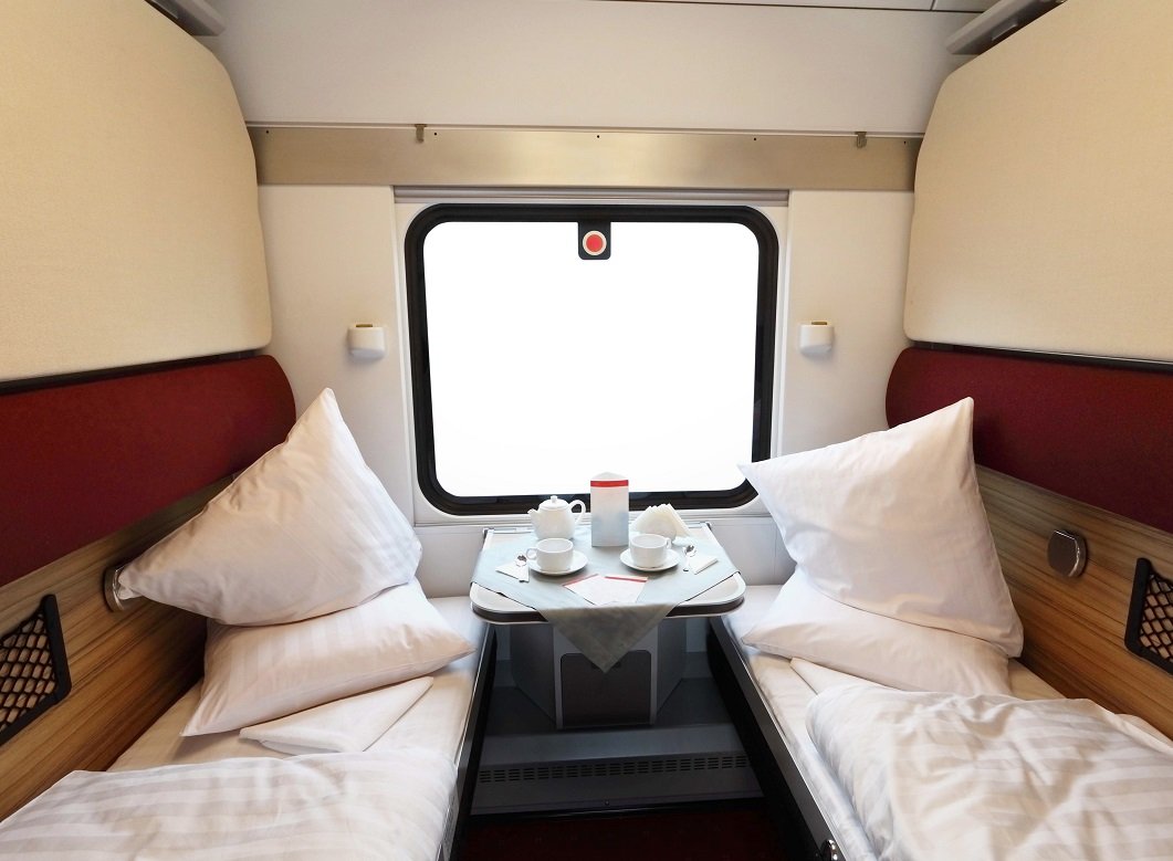 Mini-cabine individuelle Nightjet nouvelle génération avec porte verrouillable et lit pour solo